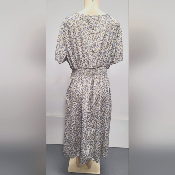 Shein Curve 2XL Long Dress Criss Cross V Neck Partial Elastic Waist Floral EUC - Picture 4 of 4